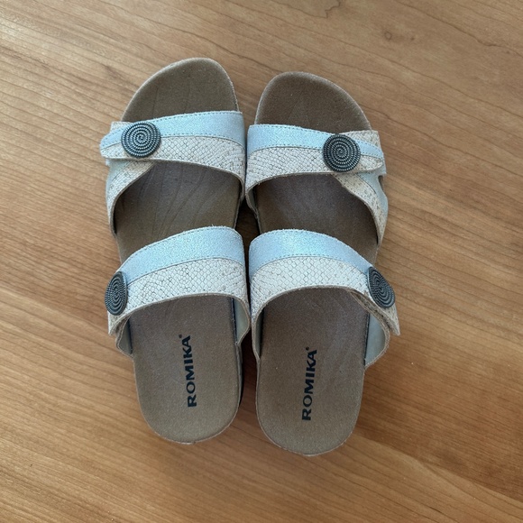 Romika Fidschi 22 Sandal in Gold Combo (Size 8) - Picture 2 of 6